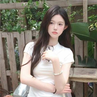 赤裸并存在着
